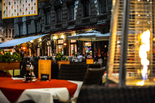 Service-VERSICHERUNGSSCHUTZ-suri-finanz SEARCH Service – VERSICHERUNGSSCHUTZ FÜR GASTRONOMIEBETRIEBE UND HOTELLERIE